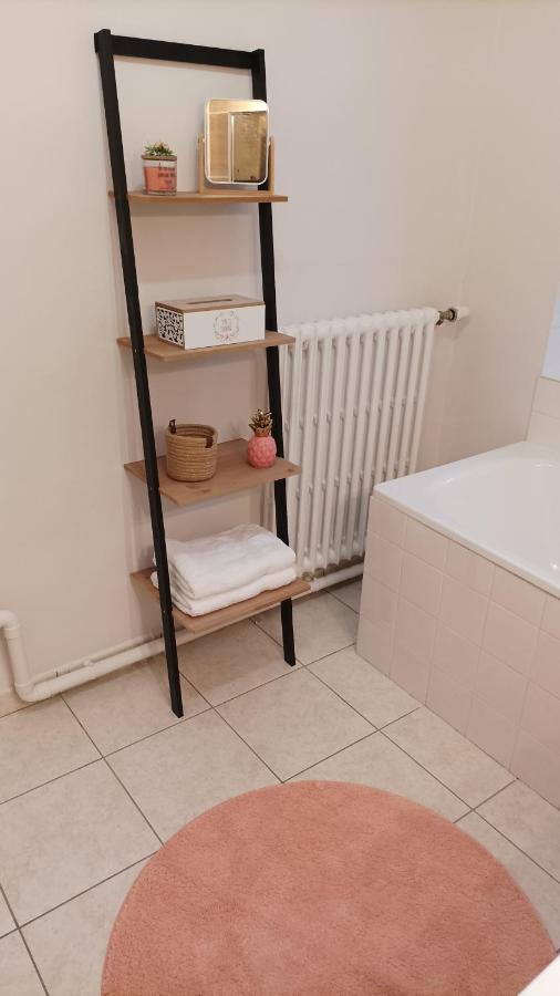 Loudeac : Appartement T2 Chaleureux Centre Ville Eksteriør bilde