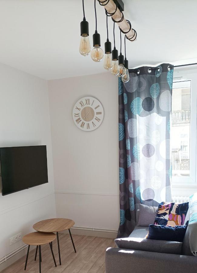 Loudeac : Appartement T2 Chaleureux Centre Ville Eksteriør bilde